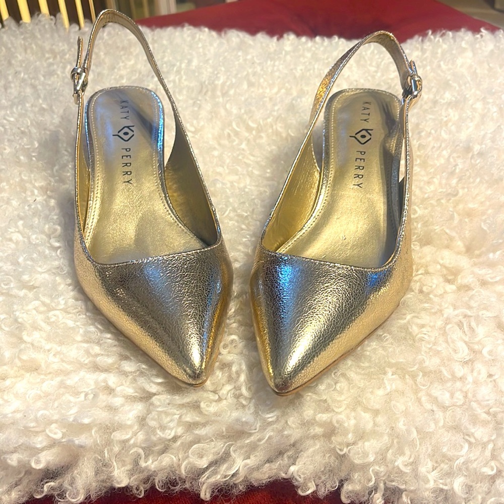 Katy Perry Adora sling back heel.